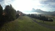 Archiviertes Webcam Bild: Seiser Alm: Panoramablick Mezdi Bergstation am 18.09.2026 um 08:07 Uhr