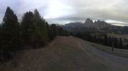 Archived webcam image showing View over Alpe di Siusi - Mezdi mountain station on 13 Oct 2026 at 18:48