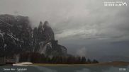 Archiviertes Webcam Bild: Seiser Alm: Bergstation Spitzbühl am 13.04.2026 um 08:11 Uhr