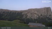 Archiviertes Webcam Bild: Seiser Alm: Bergstation Spitzbühl am 28.05.2026 um 05:20 Uhr