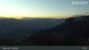 Archiviertes Webcam Bild: Seiser Alm: Bergstation Spitzbühl am 29.05.2026 um 03:54 Uhr