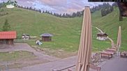 Archiviertes Webcam Bild: Spitzingsee: Untere Firstalm am Nordhanglift am 27.05.2026 um 20:56 Uhr
