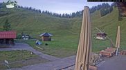 Archiviertes Webcam Bild: Spitzingsee: Untere Firstalm am Nordhanglift am 27.08.2026 um 07:39 Uhr