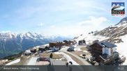 Archiviertes Webcam Bild: Aletsch Arena: Fiescheralp Dorf am 02.05.2026 um 15:32 Uhr