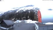 Archived webcam image showing Glacier 3000: Col du Pillon Base station on 6 May 2026 at 06:49