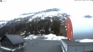 Archived webcam image showing Glacier 3000: Col du Pillon Base station on 6 May 2026 at 07:49