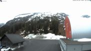 Archived webcam image showing Glacier 3000: Col du Pillon Base station on 6 May 2026 at 08:49