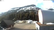 Archived webcam image showing Glacier 3000: Col du Pillon Base station on 8 May 2026 at 07:46