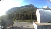Archived webcam image showing Glacier 3000: Col du Pillon Base station on 17 Jun 2026 at 07:02
