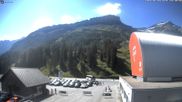 Archived webcam image showing Glacier 3000: Col du Pillon Base station on 4 Jul 2026 at 10:43
