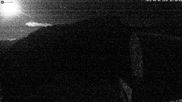 Archived webcam image showing Glacier 3000: Col du Pillon Base station on 6 Aug 2026 at 02:12