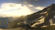 Archived webcam image showing Glacier 3000: Top Station Cabane on 17 Jun 2026 at 07:14