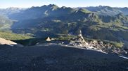 Archived webcam image showing Glacier 3000: Black Wall Slope on 5 Jul 2026 at 07:53