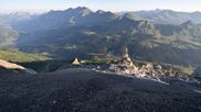 Archiviertes Webcam Bild: Glacier 3000: Schwarze Piste Black Wall am 12.07.2026 um 07:55 Uhr