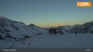 Archiviertes Webcam Bild: Stubaier Gletscher: Murmele Bergstation am 26 Feb 2026 um 05:57 Uhr