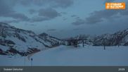 Archiviertes Webcam Bild: Stubaier Gletscher: Murmele Bergstation am 12.04.2026 um 05:02 Uhr