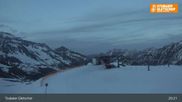 Archiviertes Webcam Bild: Stubaier Gletscher: Murmele Bergstation am 28.04.2026 um 03:56 Uhr
