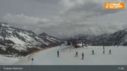 Archiviertes Webcam Bild: Stubaier Gletscher: Murmele Bergstation am 28.04.2026 um 11:55 Uhr