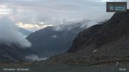 Archived webcam image showing Schnalstal Glacier: Lazaun Top Station on 6 Jun 2026 at 05:31