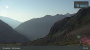 Archived webcam image showing Schnalstal Glacier: Lazaun Top Station on 5 Aug 2026 at 08:13