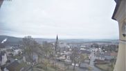 Archiviertes Webcam Bild: Schöneck: Blick vom Rathaus Richtung Kirche am 12.04.2026 um 08:19 Uhr