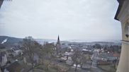 Archiviertes Webcam Bild: Schöneck: Blick vom Rathaus Richtung Kirche am 13.04.2026 um 06:55 Uhr