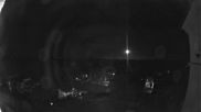 Archiviertes Webcam Bild: Schöneck: Blick vom Rathaus Richtung Kirche am 28.05.2026 um 02:56 Uhr