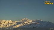 Archived webcam image showing Zillertal Arena: Top Station Stuanmandl on 26 Feb 2026 at 07:58
