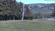 Archiviertes Webcam Bild: Skilfit Lössnitz: Mittelstation am 28.05.2026 um 10:29 Uhr