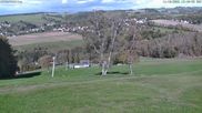 Archiviertes Webcam Bild: Skilfit Lössnitz: Mittelstation am 11.10.2026 um 12:22 Uhr