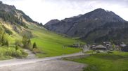 Archived webcam image showing Stuben am Arlberg - Town View on 4 May 2026 at 08:05