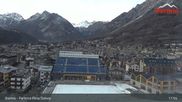Archiviertes Webcam Bild: Bormio: Webcam Dorf mit Zielstadion Stelvio Piste am 27 Feb 2026 um 01:07 Uhr