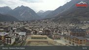 Archiviertes Webcam Bild: Bormio: Webcam Dorf mit Zielstadion Stelvio Piste am 12.04.2026 um 19:09 Uhr