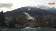 Archiviertes Webcam Bild: Bormio: Blick von der Therme aufs Skigebiet am 12.04.2026 um 07:38 Uhr