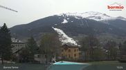 Archiviertes Webcam Bild: Bormio: Blick von der Therme aufs Skigebiet am 12.04.2026 um 13:38 Uhr