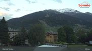 Archiviertes Webcam Bild: Bormio: Blick von der Therme aufs Skigebiet am 28.05.2026 um 01:36 Uhr