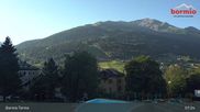 Archiviertes Webcam Bild: Bormio: Blick von der Therme aufs Skigebiet am 12.07.2026 um 07:43 Uhr