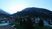 Archived webcam image showing Leukerbad - Webcam Thermal Bath on 1 May 2026 at 07:40
