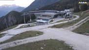 Archiviertes Webcam Bild: Königssee: Jennerbahn Mittelstation mit Restaurant am 30.09.2026 um 07:03 Uhr