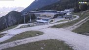 Archiviertes Webcam Bild: Königssee: Jennerbahn Mittelstation mit Restaurant am 30.09.2026 um 08:03 Uhr