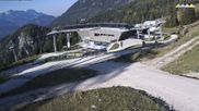 Archiviertes Webcam Bild: Königssee: Jennerbahn Mittelstation mit Restaurant am 30.09.2026 um 16:03 Uhr