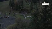 Archived webcam image showing Asitz Kabinenbahn intermediate station on 27 Oct 2026 at 06:46