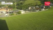 Archiviertes Webcam Bild: Wildkogel-Arena: Bergstation Frühmesserbahn 2150m am 28.05.2026 um 07:45 Uhr