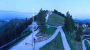 Archiviertes Webcam Bild: Zwölferhorn - Bergstation am 28.05.2026 um 04:39 Uhr