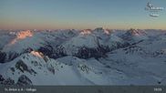 Archived webcam image showing St Anton: Valluga mountain on 8 Apr 2026 at 05:01