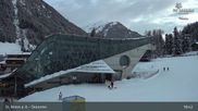 Archived webcam image showing Galzigbahn Base Station (St. Anton) on 28 Mar 2026 at 05:55