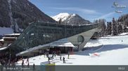 Archived webcam image showing Galzigbahn Base Station (St. Anton) on 28 Mar 2026 at 09:55