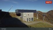Archiviertes Webcam Bild: Hochfügen: Waidoffen Sessellift Bergstation am 30.09.2026 um 09:38 Uhr