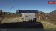 Archiviertes Webcam Bild: Hochfügen: Waidoffen Sessellift Bergstation am 30.09.2026 um 11:38 Uhr