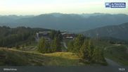 Archiviertes Webcam Bild: Ski Juwel: Bergstation auf dem Schatzberg (Wildschönau) am 26.08.2026 um 19:24 Uhr